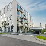 Nabrzeze Yacht Park, Sun & Snow Gdynia