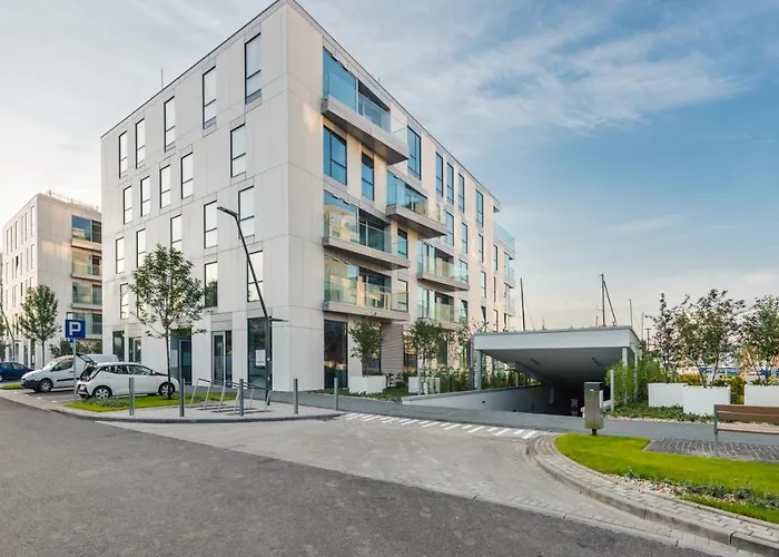 Nabrzeze Yacht Park, Sun & Snow Gdynia