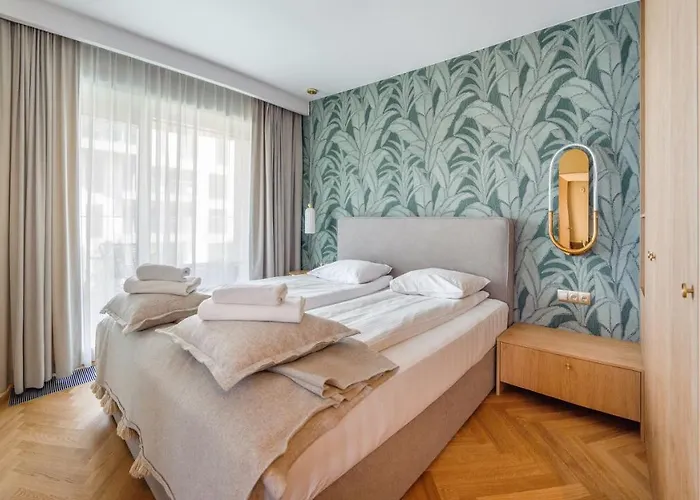 Nabrzeze Yacht Park, Sun & Snow Gdynia