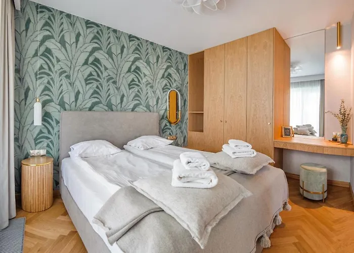 Nabrzeze Yacht Park, Sun & Snow Gdynia