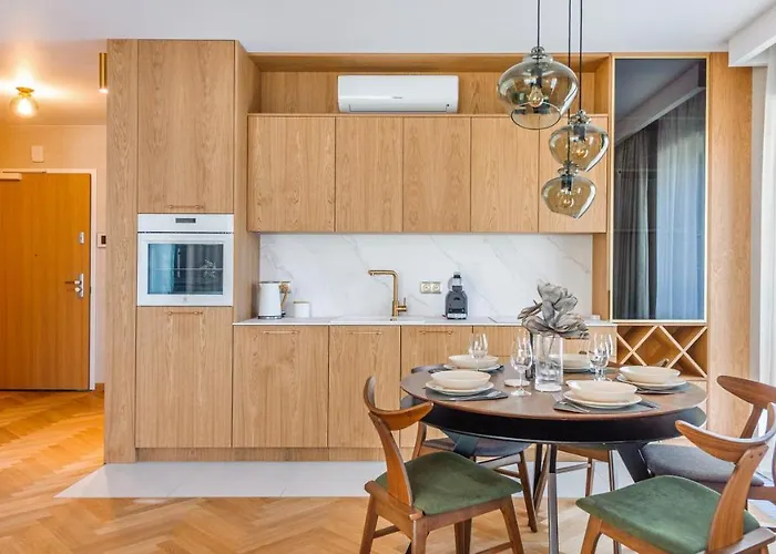 Nabrzeze Yacht Park, Sun & Snow * Gdynia