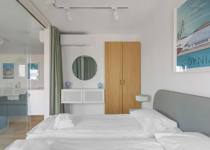 Nabrzeze Yacht Park, Sun & Snow * Gdynia